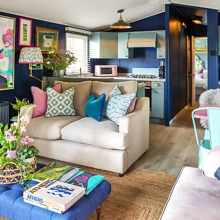 The Fisherman - Uk50614 * Sabden